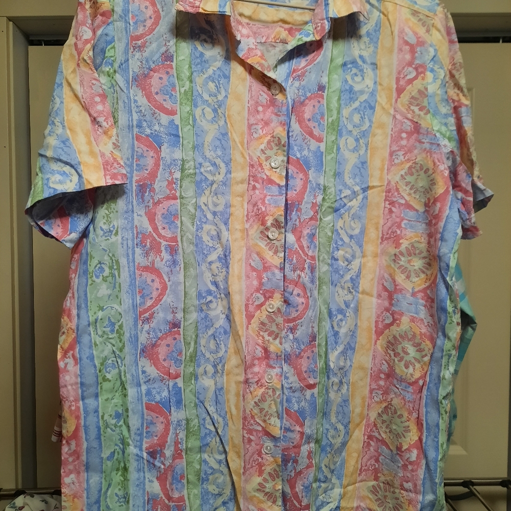 Short sleeve multi colored pastel top